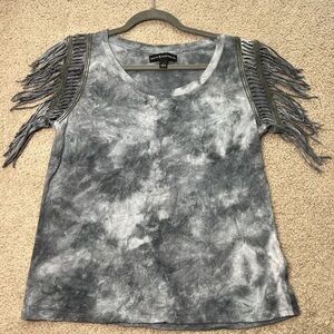 Rock & Republic Gray Tie-Dye Fringe Sleeve Tee